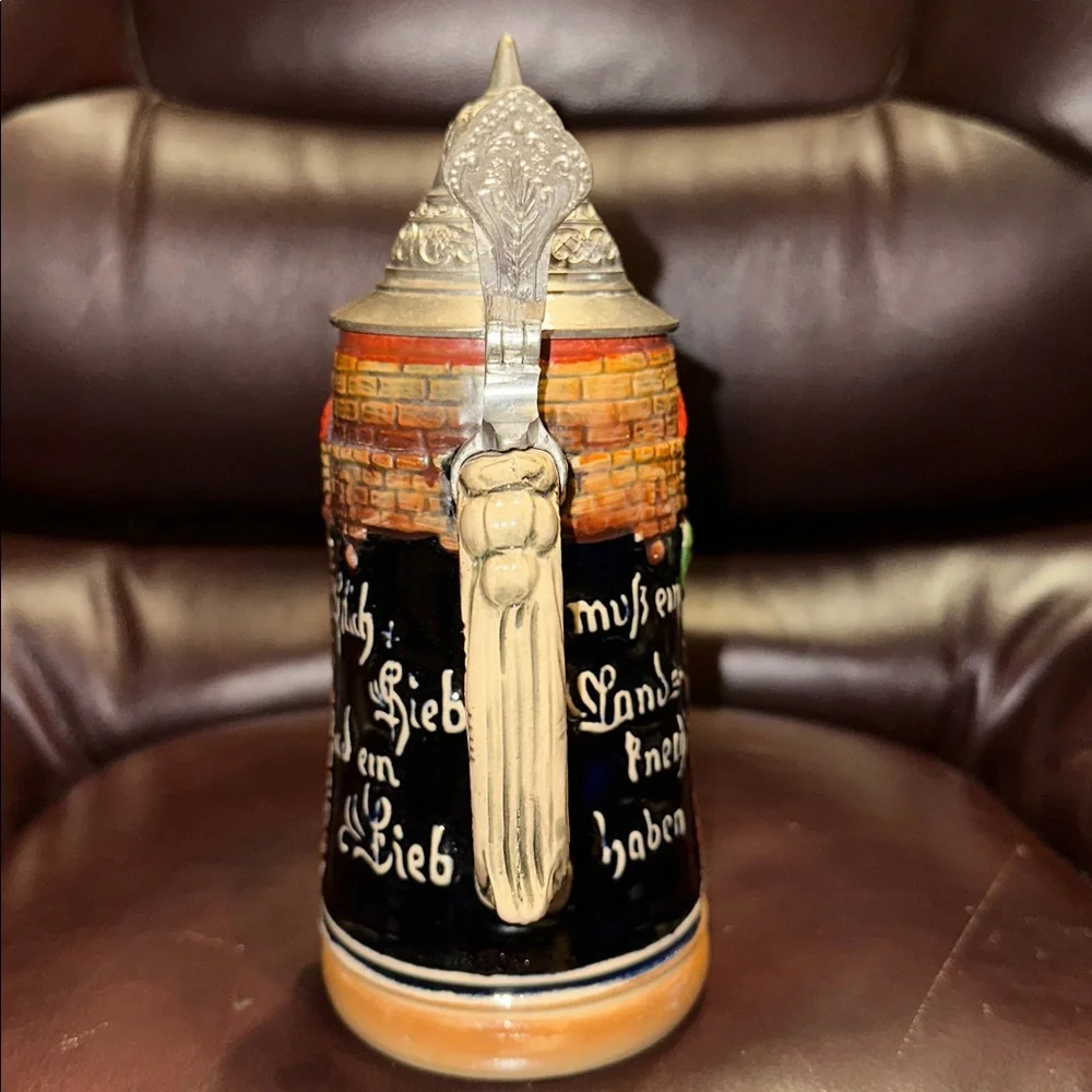 Beer Stein with Pewter Lid - Picture 4 of 16